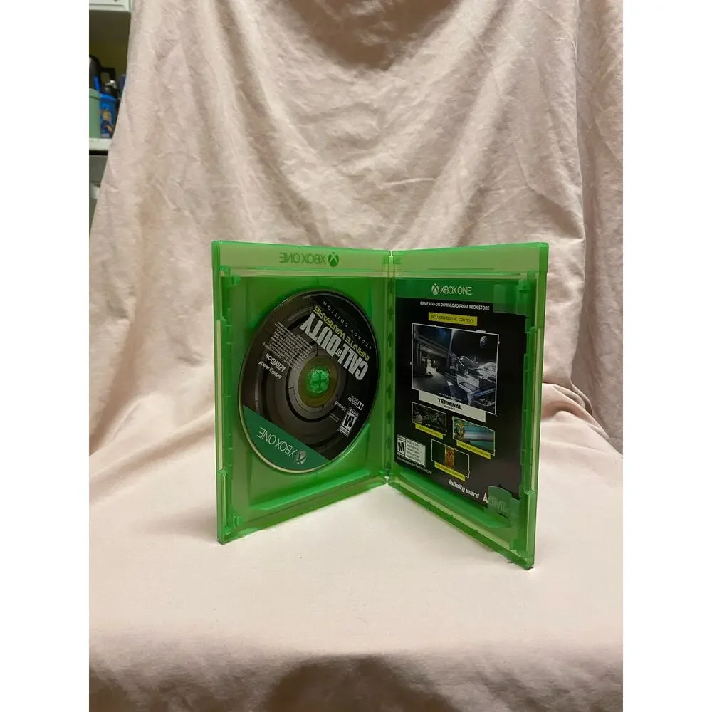 Call of Duty: Infinite Warfare -- Legacy Edition (Microsoft Xbox One, 2016)